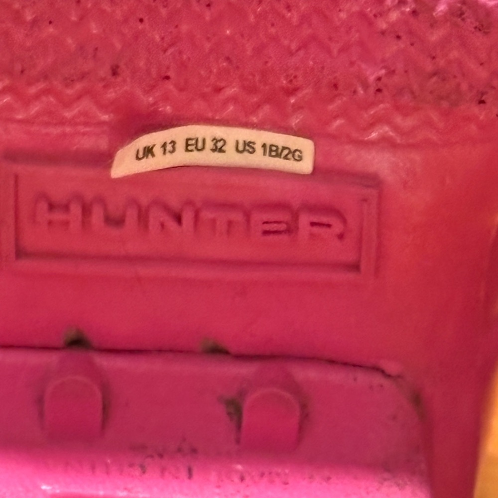 Hunter Classic sz 13 UK 32 pink gloss kids rain boots, great pre owned condition - Picture 11 of 17
